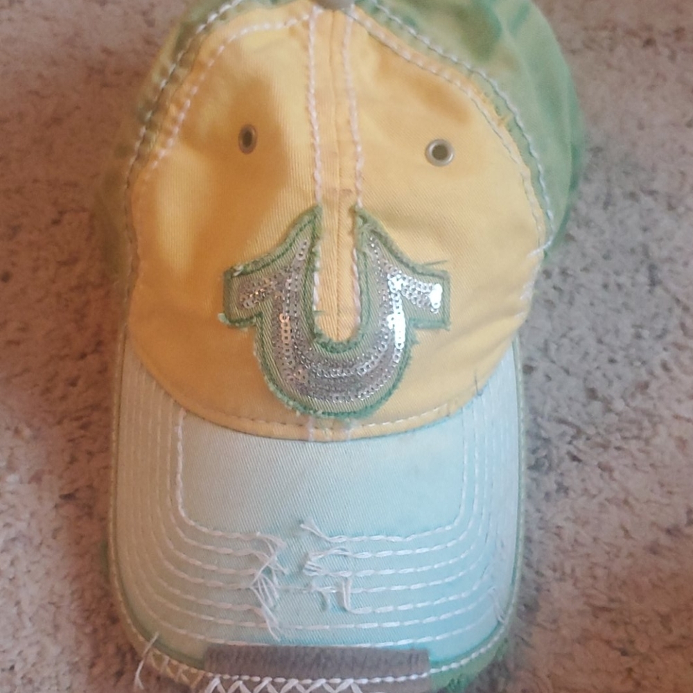True Religion hat